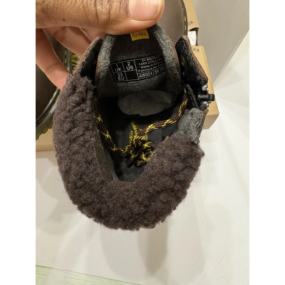 Dr Martens Kids‎ Collar Faux Fur Brown Boots Size 2 NIB